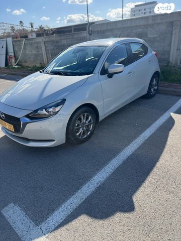 מודעת רכב מאזדה 2