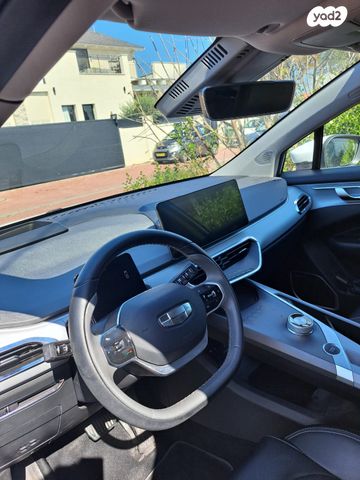 מודעת רכב ג׳ילי Geometry C