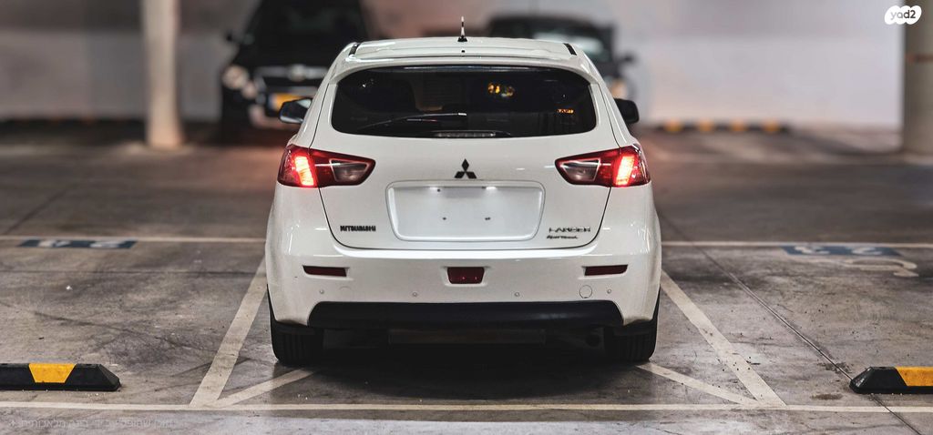 מודעת רכב מיצובישי לנסר