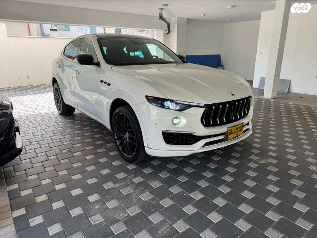 מודעת רכב מזראטי לבנטה