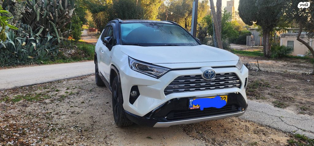 מודעת רכב טויוטה RAV4