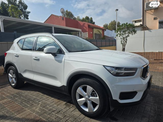 מודעת רכב וולוו XC40