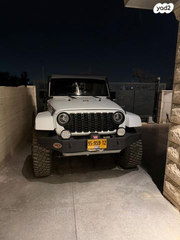 מודעת רכב ג'יפ רנגלר