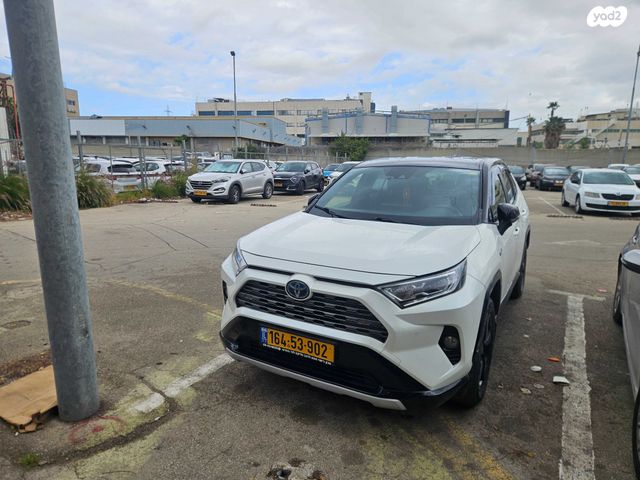 מודעת רכב טויוטה RAV4