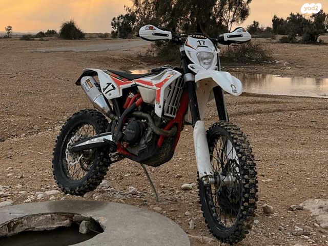 מודעת רכב בטא RR350