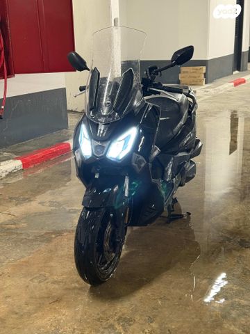 מודעת רכב סאן יאנג JOYRIDE 300