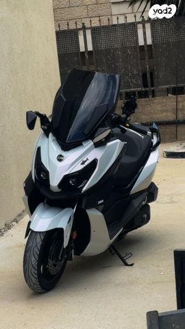 מודעת רכב סאן יאנג קרוזים 300