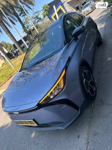 מודעת רכב ג׳ילי Geometry C 2