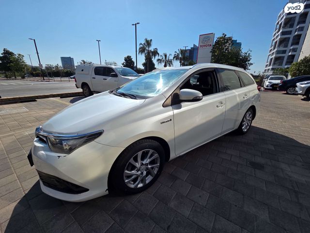 מודעת רכב טויוטה אוריס