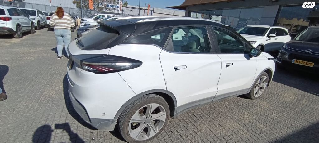 מודעת רכב ג׳ילי Geometry C 1