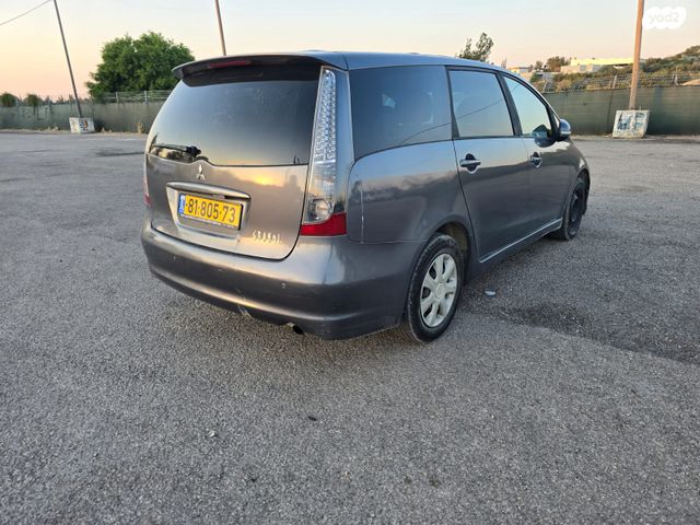 מודעת רכב מיצובישי גרנדיס 2