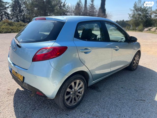 מודעת רכב מאזדה 2