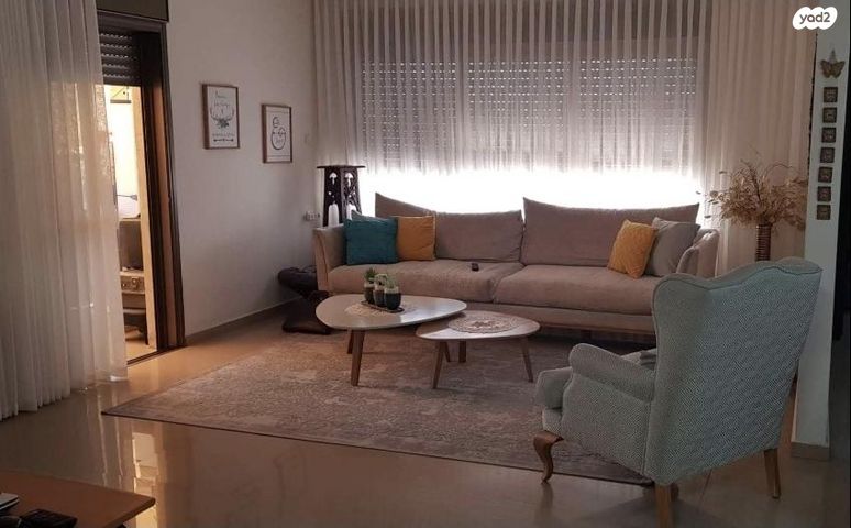 יצחק בן צבי 44