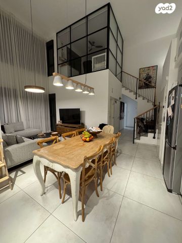 מונטיפיורי 1