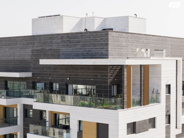 ד"ר יוסף בורג 10