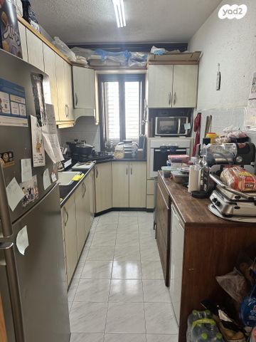 מניה וישראל שוחט 19