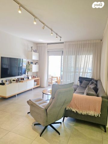 יוני נתניהו 10