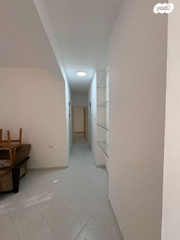 כ"ט בנובמבר 18