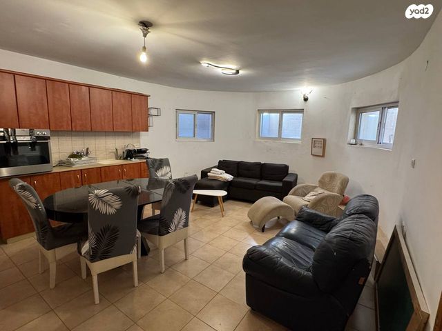 נחום אהרנפלד 3