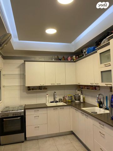 אחיה השילוני 26