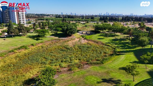 דירת גן, עמוס עוז, גליל ים (מתחם הכוכבים), הרצליה