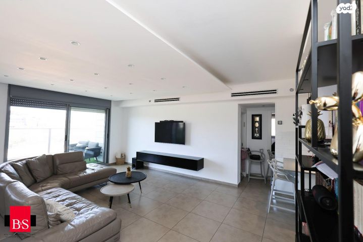 שדרות טום לנטוס 71