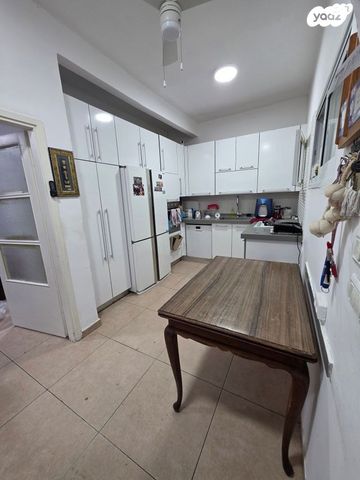 בצלאל לינדה