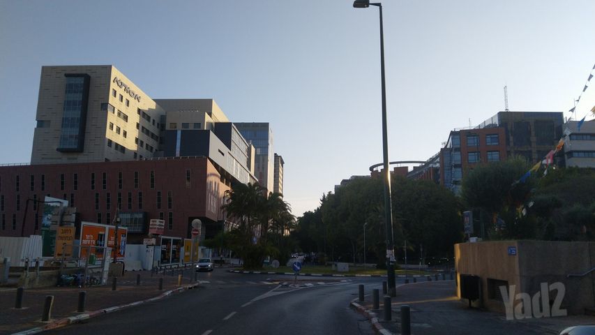 הברזל 28