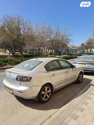 מודעת רכב מאזדה 3