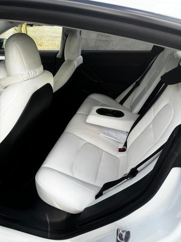 מודעת רכב טסלה מודל 3