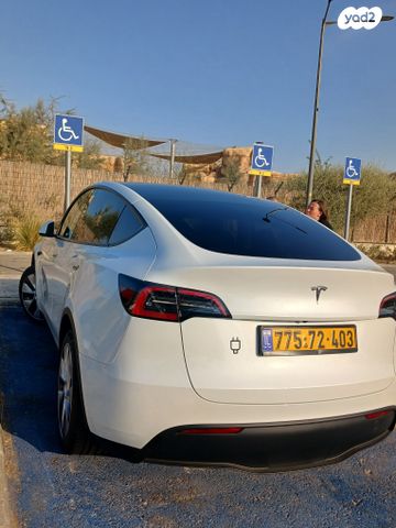 מודעת רכב טסלה מודל Y