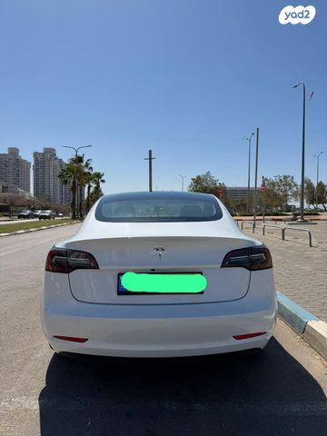 מודעת רכב טסלה מודל 3