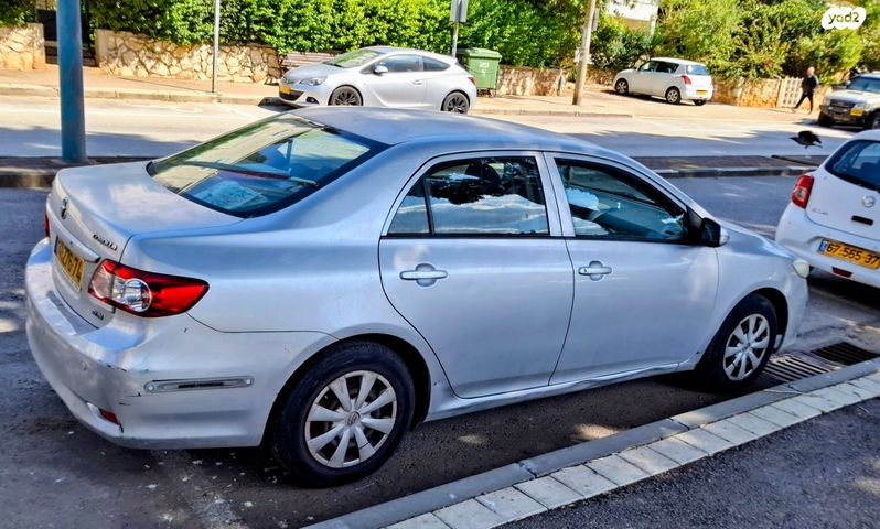 מודעת רכב טויוטה קורולה