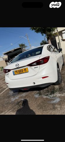 מודעת רכב מאזדה 3