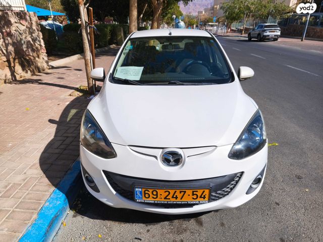 מודעת רכב מאזדה 2