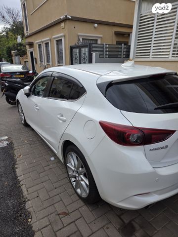 מודעת רכב מאזדה 3