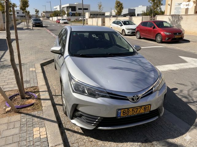 מודעת רכב טויוטה קורולה