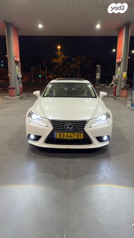 מודעת רכב לקסוס IS