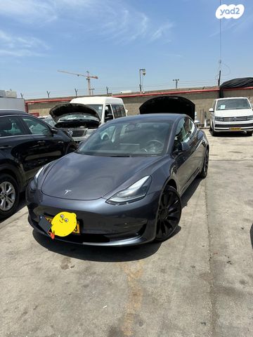 מודעת רכב טסלה מודל 3