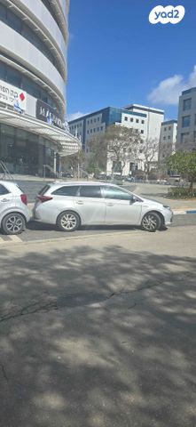 מודעת רכב טויוטה אוריס