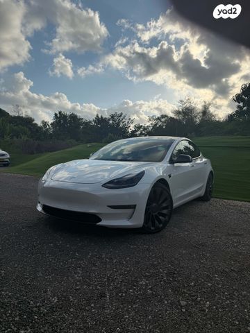 מודעת רכב טסלה מודל 3