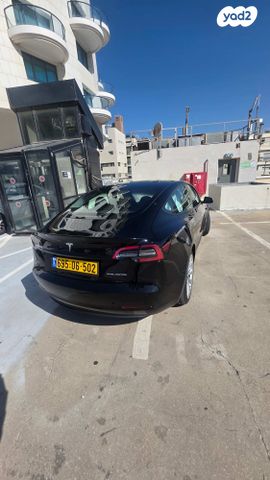 מודעת רכב טסלה מודל 3
