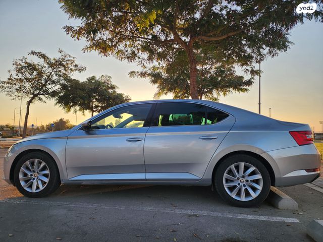 מודעת רכב סקודה סופרב