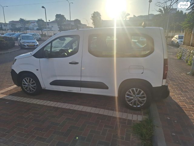 מודעת רכב סיטרואן ברלינגו