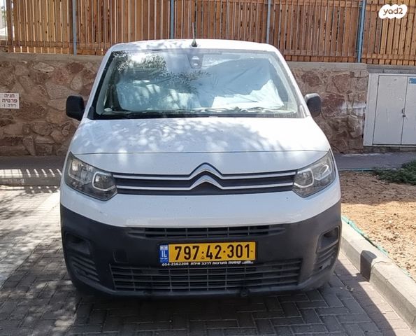 מודעת רכב סיטרואן ברלינגו