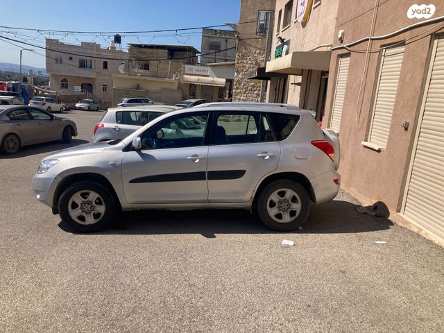 מודעת רכב טויוטה RAV4