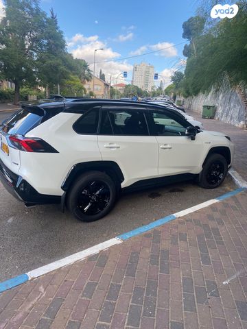 מודעת רכב טויוטה RAV4
