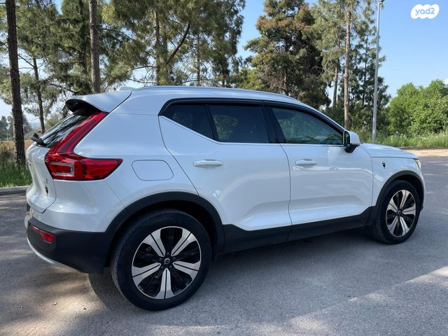 מודעת רכב וולוו XC40