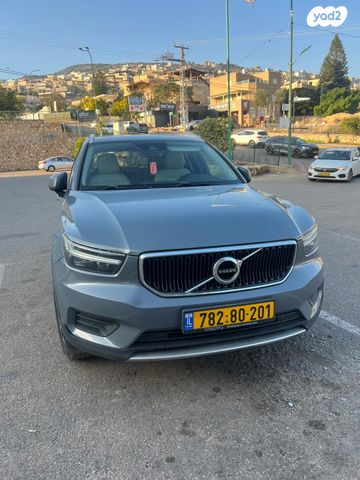 מודעת רכב וולוו XC40
