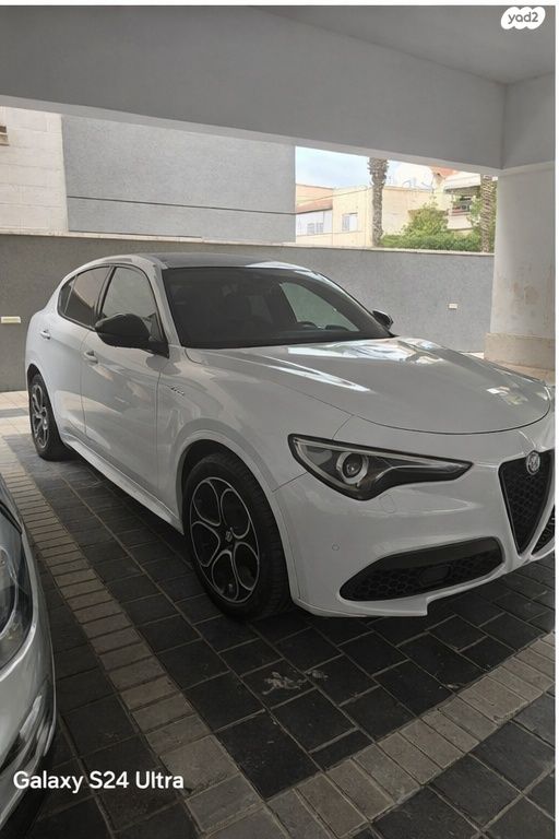 מודעת רכב אלפא רומיאו סטלביו